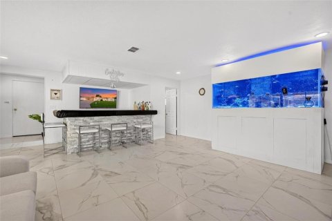 Villa ou maison à louer à Titusville, Floride: 4 chambres, 291.71 m2 № 2386269 - photo 10