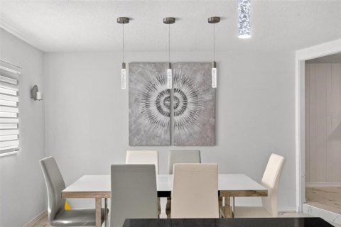 Villa ou maison à louer à Titusville, Floride: 4 chambres, 291.71 m2 № 2386269 - photo 29