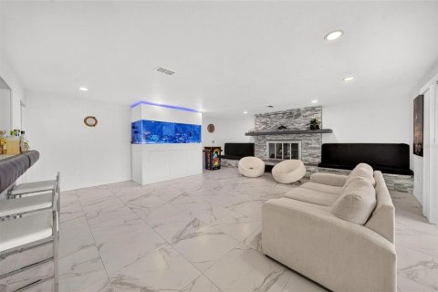 Villa ou maison à louer à Titusville, Floride: 4 chambres, 291.71 m2 № 2386269 - photo 7