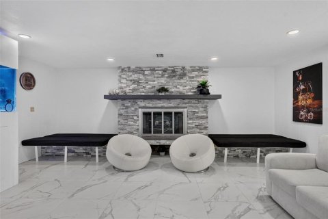 Villa ou maison à louer à Titusville, Floride: 4 chambres, 291.71 m2 № 2386269 - photo 13