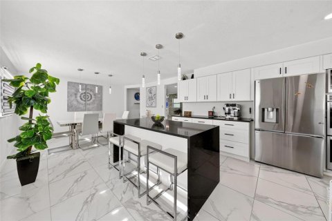 Villa ou maison à louer à Titusville, Floride: 4 chambres, 291.71 m2 № 2386269 - photo 26