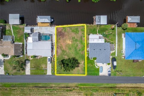 Land in Gibsonton, Florida № 2363349