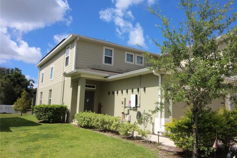 Touwnhouse à vendre à Brandon, Floride: 3 chambres, 172.8 m2 № 2138631 - photo 2