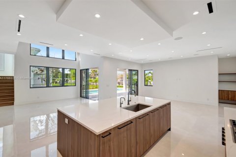 Villa ou maison à vendre à Lake Worth, Floride: 5 chambres, 331.94 m2 № 1714277 - photo 16