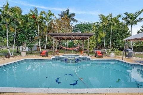 Купить виллу или дом в Хомстед, Флорида 4 спальни, 313.36м2, № 2029888 - фото 30