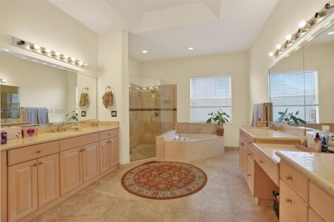 Купить виллу или дом в Хомстед, Флорида 4 спальни, 313.36м2, № 2029888 - фото 21