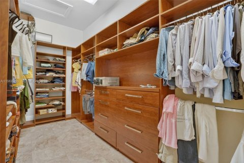 Купить виллу или дом в Хомстед, Флорида 4 спальни, 313.36м2, № 2029888 - фото 20