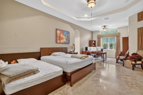 Купить виллу или дом в Хомстед, Флорида 4 спальни, 313.36м2, № 2029888 - фото 18