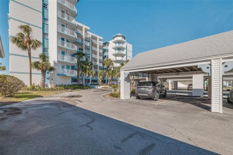 Condo in Redington Shores, Florida, 2 bedrooms  № 1521785 - photo 6