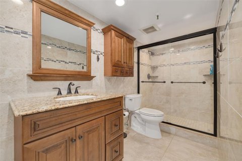 Condo in Redington Shores, Florida, 2 bedrooms  № 1521785 - photo 30