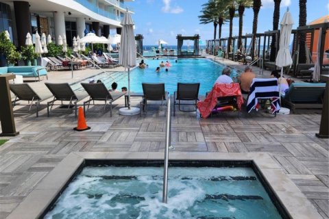 Copropriété à vendre à Hollywood, Floride: 1 chambre, 79.15 m2 № 2250359 - photo 2