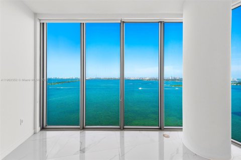 Condominio en alquiler en Miami, Florida, 3 dormitorios, 173.54 m2 № 1954342 - foto 7