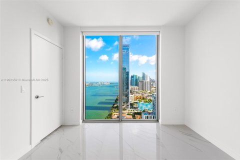 Condominio en alquiler en Miami, Florida, 3 dormitorios, 173.54 m2 № 1954342 - foto 17