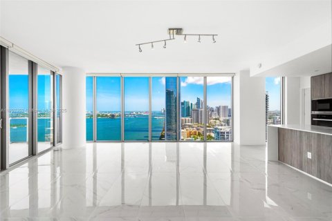 Condominio en alquiler en Miami, Florida, 3 dormitorios, 173.54 m2 № 1954342 - foto 12