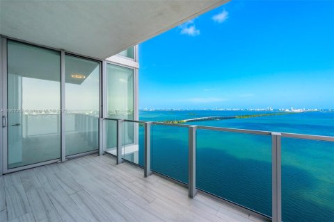 Condominio en alquiler en Miami, Florida, 3 dormitorios, 173.54 m2 № 1954342 - foto 22