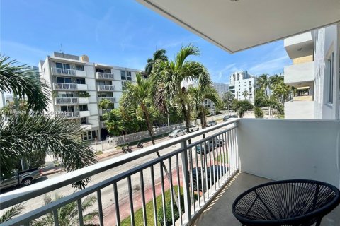 Copropriété à louer à Miami Beach, Floride: 1 chambre, 69.86 m2 № 2062946 - photo 22