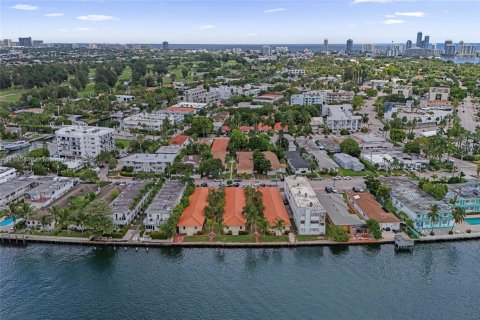 Снять в аренду кондоминиум в Майами-Бич, Флорида 1 спальня, 45.52м2, № 1932609 - фото 3