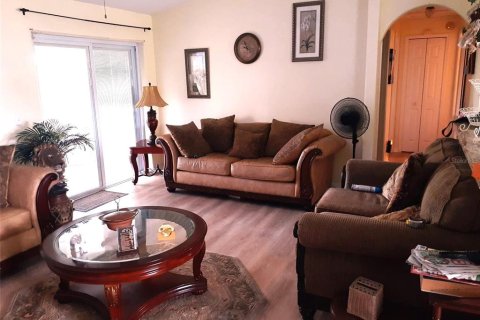 House in Kissimmee, Florida 3 bedrooms, 130.43 sq.m. № 1521223 - photo 24