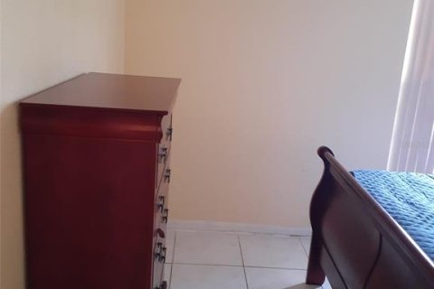 House in Kissimmee, Florida 3 bedrooms, 130.43 sq.m. № 1521223 - photo 15