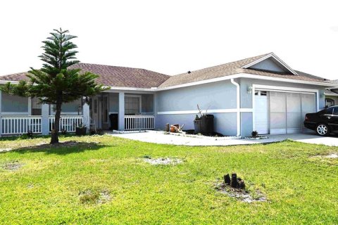 House in Kissimmee, Florida 3 bedrooms, 130.43 sq.m. № 1521223 - photo 3