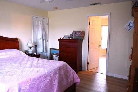 House in Kissimmee, Florida 3 bedrooms, 130.43 sq.m. № 1521223 - photo 10
