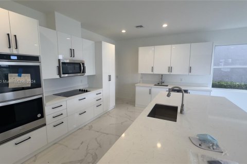 Villa ou maison à vendre à Dania Beach, Floride: 5 chambres № 1985471 - photo 29