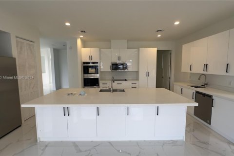 Villa ou maison à vendre à Dania Beach, Floride: 5 chambres № 1985471 - photo 30