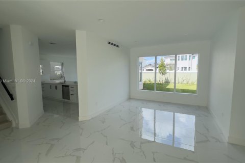 Villa ou maison à vendre à Dania Beach, Floride: 5 chambres № 1985471 - photo 2