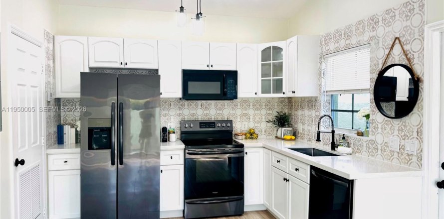 Villa ou maison à Fort Lauderdale, Floride 2 chambres, 83.61 m2 № 2006734