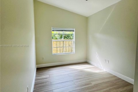 Villa ou maison à louer à Fort Lauderdale, Floride: 2 chambres, 83.61 m2 № 2006734 - photo 10