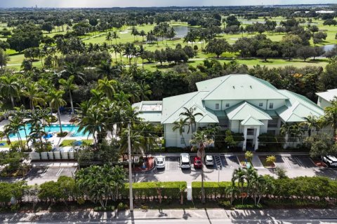 Condominio en venta en Doral, Florida, 1 dormitorio, 65.5 m2 № 1961740 - foto 10