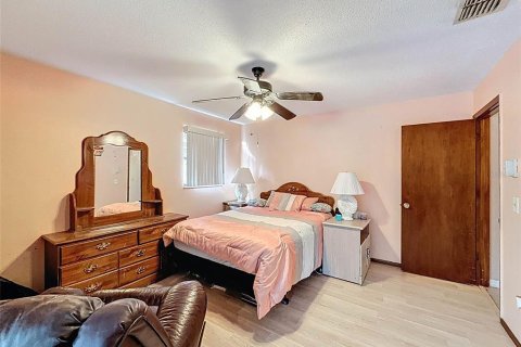 Villa ou maison à vendre à Spring Hill, Floride: 4 chambres, 168.34 m2 № 1901871 - photo 25