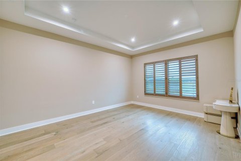 House in Sarasota, Florida 3 bedrooms, 276.48 sq.m. № 2221588 - photo 9