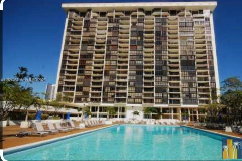 Condo in Miami, Florida  № 2000392 - photo 7