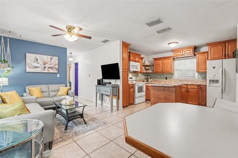 House in Brooksville, Florida 3 bedrooms, 79.71 sq.m. № 2338852 - photo 15
