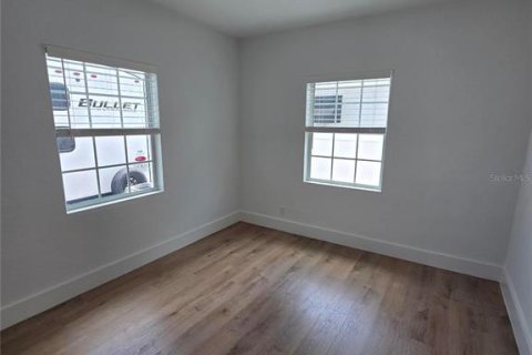 House in Saint Petersburg, Florida 2 bedrooms, 76.18 sq.m. № 2224745 - photo 16