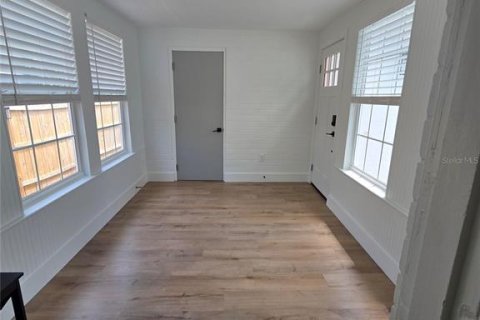 House in Saint Petersburg, Florida 2 bedrooms, 76.18 sq.m. № 2224745 - photo 6