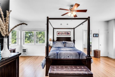 Купить виллу или дом в Майами-Бич, Флорида 3 спальни, 377.28м2, № 1991239 - фото 23