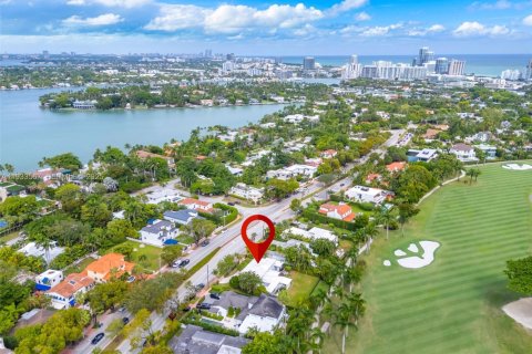 Купить виллу или дом в Майами-Бич, Флорида 3 спальни, 377.28м2, № 1991239 - фото 4