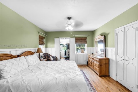 Купить виллу или дом в Майами-Бич, Флорида 3 спальни, 377.28м2, № 1991239 - фото 19