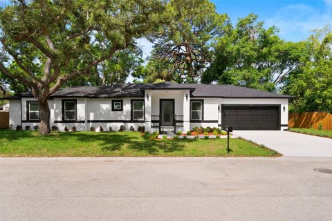 Villa ou maison à Saint Petersburg, Floride 4 chambres, 161.65 m2 № 2196563