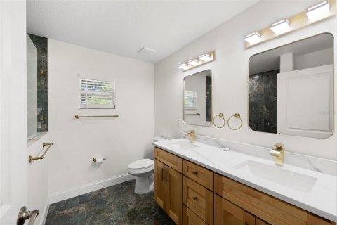 Casa en venta en Saint Petersburg, Florida, 4 dormitorios, 161.65 m2 № 2196563 - foto 24