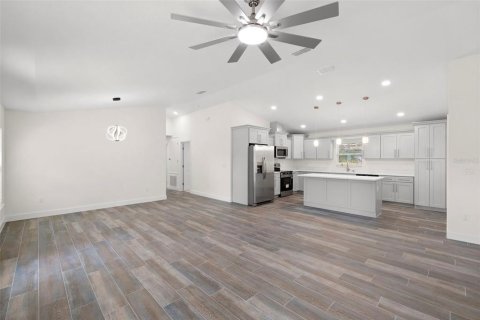 Casa en venta en Saint Petersburg, Florida, 4 dormitorios, 161.65 m2 № 2196563 - foto 4