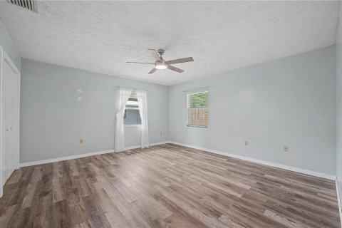 House in Lakeland, Florida 4 bedrooms, 245.73 sq.m. № 2201626 - photo 23