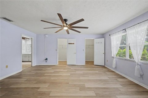 House in Lakeland, Florida 4 bedrooms, 245.73 sq.m. № 2201626 - photo 19