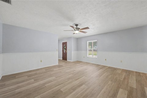 House in Lakeland, Florida 4 bedrooms, 245.73 sq.m. № 2201626 - photo 3