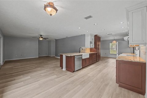 House in Lakeland, Florida 4 bedrooms, 245.73 sq.m. № 2201626 - photo 16