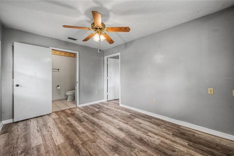 House in Lakeland, Florida 4 bedrooms, 245.73 sq.m. № 2201626 - photo 24