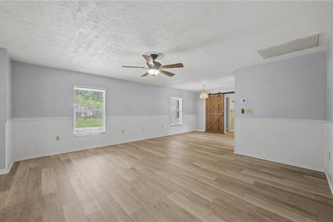House in Lakeland, Florida 4 bedrooms, 245.73 sq.m. № 2201626 - photo 4