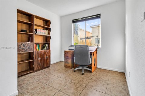 Villa ou maison à vendre à Miami Gardens, Floride: 5 chambres, 226.77 m2 № 2087867 - photo 13